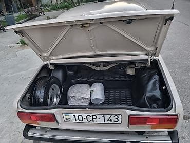 vaz 2106 abirsofka: VAZ 2107 sedan – bej rəngli, klassik kuzov. Texniki xüsusiyyətlər: - — 5