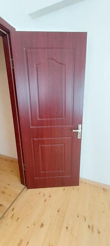 6 ədəd qapı. 4nü alana 2si havayı. 1 ədədi 80 manat. Tam sağlam