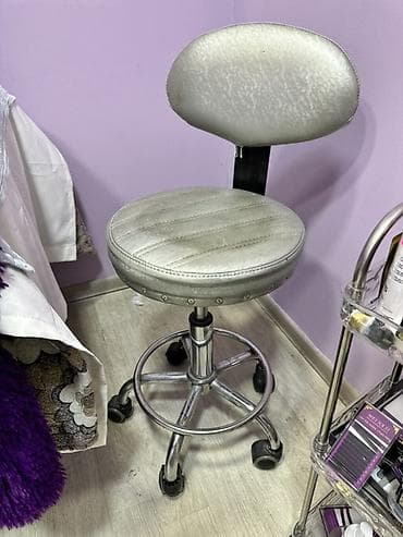 barber kreslosu: Salon/kosmetologiya üçün mebel dəsti Tərkib: - 1 ədəd hündürlüyü — 7