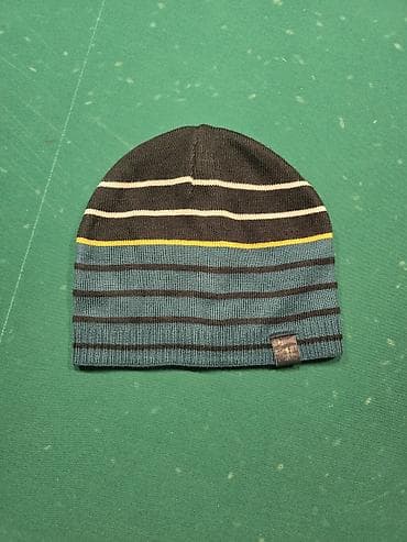 Üst geyimləri: Uşaq üçün kapüşonlu sviterlər və svitşotlar – 10, 11, 12 yaş, hər — 6