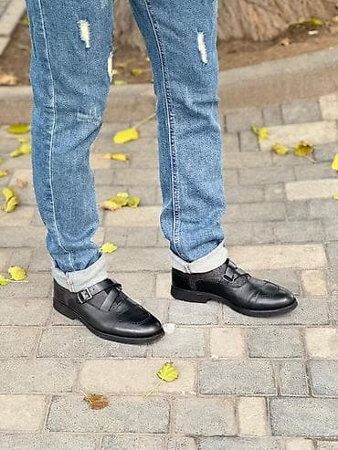 ayaggabı: Manoviden alinib sahilde olan dukanan 80 azn temiz deri 41 olcu.Qiymet — 1