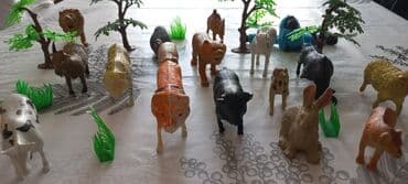 dinozavr konstruktorları: Müxtəlif heyvan fiqurları və bitki elementlərindən ibarət bu oyuncaq — 6