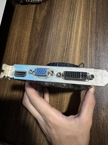 Video kart 8gb ram 4gb yaddas - Model: AMD/ATI Radeon HD 6670 — 4