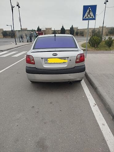 niva qabaq most: Kia Rio: 1.5 l | 2007 il Sedan — 2