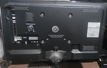 Смарт ТВ приставки: Телевизор Samsung LED экран 32" — 3