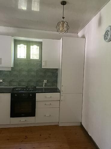 Комнаты: Bakıxanovda həyət evi kirayə verilir.3 otaqdır .4 nəfərlik ailə üçün — 10