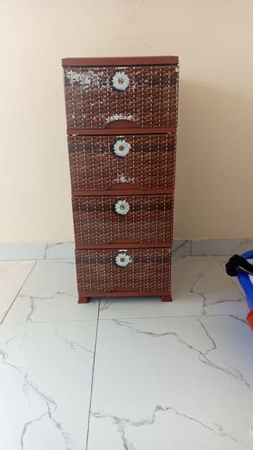 işlenmiş mebiler: İşlənmiş, Güzgüsüz, Azərbaycan — 1