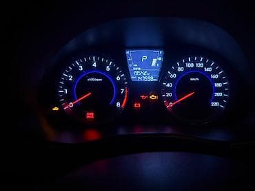 klas 6: Hyundai Accent: 1.6 l | 2012 il Sedan — 9