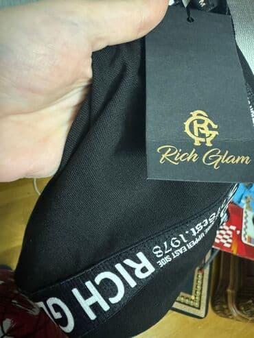 qaqa şalvarı: Şalvar tezedi.Lasin şalvardi.65 m aıinib 5manata vererem.cox rahatdi — 2