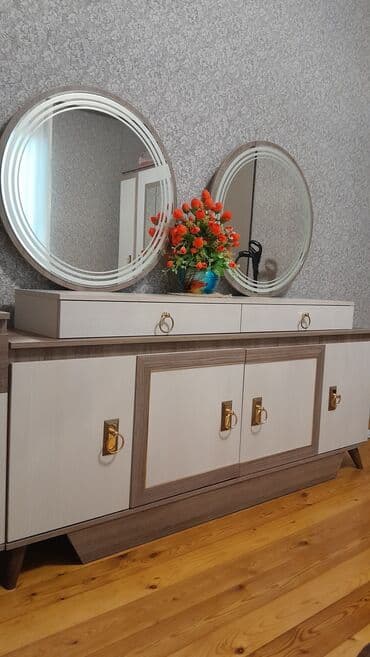 guzguleri: İşlənmiş, Güzgülü — 1