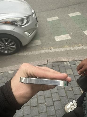 iphone 12 dubay: IPhone 12 Pro, Gümüşü — 7