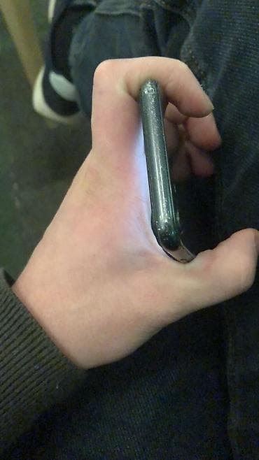 dt ultra 8: IPhone SE 2020, 32 GB, Qara, Barmaq izi — 3