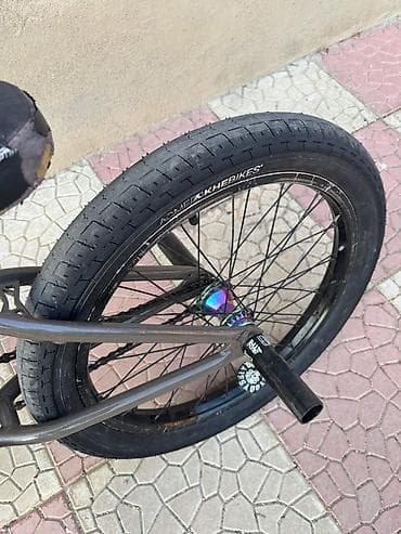 bmx: Bu BMX velosipedi United, WeThePeople, Eclat, Rant, Haro və Verde kimi — 4