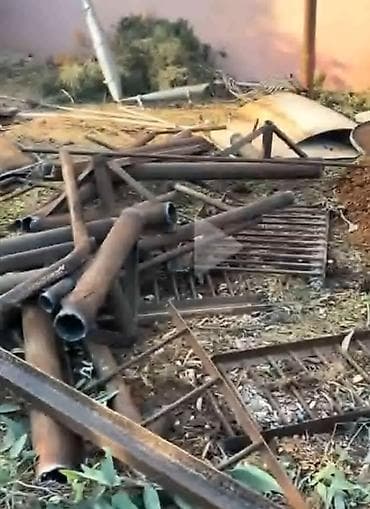 Qara metal görürük doğruyub götürede bilirik zəng edin • Material — 2