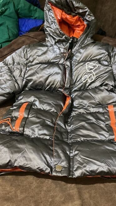 Uşaq qış gödəkçəsi - Rəng: tünd boz (metal parıltılı) – iç hissə və