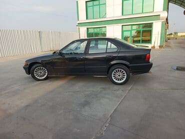 traktor altlıqlı qara qadın bosonojkaları: BMW 3 series: 1.8 l | 1995 il Sedan — 6