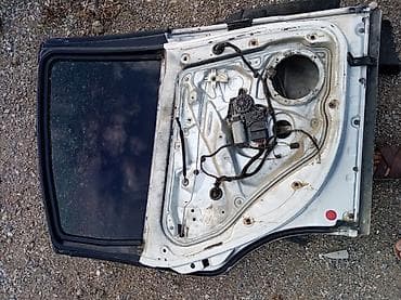 avtomobiller: Sol arxa, Volkswagen passat b5, 1999 il, ABŞ, Ünvandan götürmə — 4