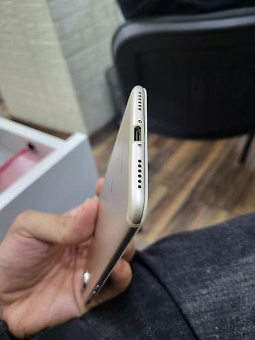 philips xenium 9@9s: Xiaomi Mi A2, 32 GB, rəng - Qızılı, 
 İki sim kartlı — 6
