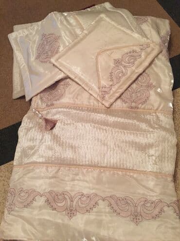 örtükler: Yataq üçün İşlənmiş Yataq örtüyü, Pulsuz çatdırılma, Ünvandan götürmə — 2