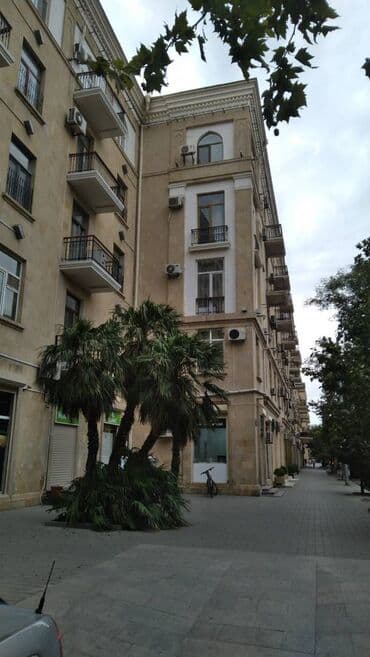 saray qesebesinde bina evleri: 2 otaqlı, Səbail r. r-nu — 10
