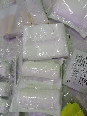 əlcek: Avtomobil üçün təcili yardım çantası, üstündə Tayuta yazılan canta 25 — 6