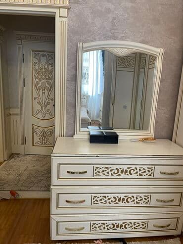 Oğlan və qız üçün, Beşik, Komod