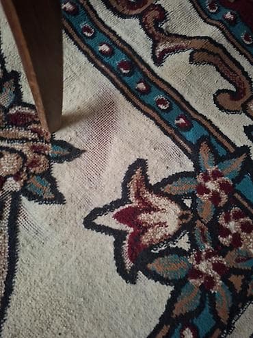 qədimi mebel: Qırmızı-krem rəng palitrasında klassik naxışlı xalça - Dizayn — 3