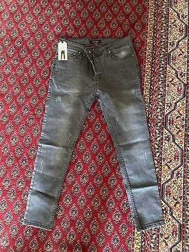 klassik şalvar kişi: Kişi cins şalvarı – tünd boz rəng, dar/kəsimli (skinny fit) model. Beş — 1