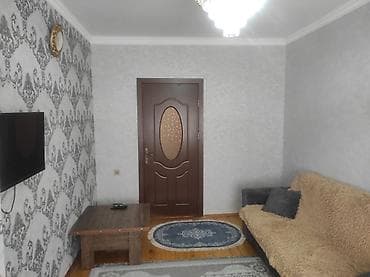 kafe icareye: Kirayə üçün mənzildə komfortlu qonaq otağı - İşıqlı, zövqlü dizaynlı — 2