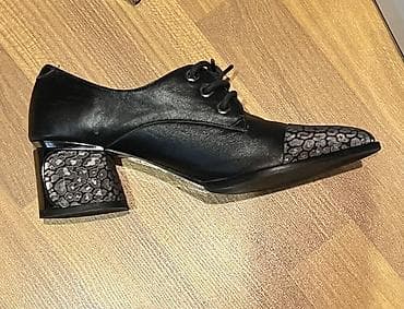 ayaqab: Təbii dəridən ayaqqabı. Cəmi 1 dəfə geyinilib. Demək olar ki, yenidir! — 3