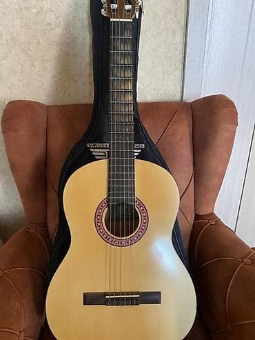gitara sekilleri: Klassik gitara, Yamaha, İşlənmiş, Ödənişli çatdırılma, Pulsuz çatdırılma, Ünvandan götürmə — 2