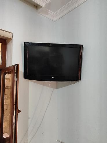 berlin tv: LG televizor, divara quraşdırılmış model. - Təxmini ekran ölçüsü — 1