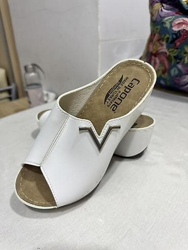 Toy paltarları və aksesuarları: Ağ rəngli qadın sabotları – Capone - Brend: Capone (Made in Turkey) - — 3