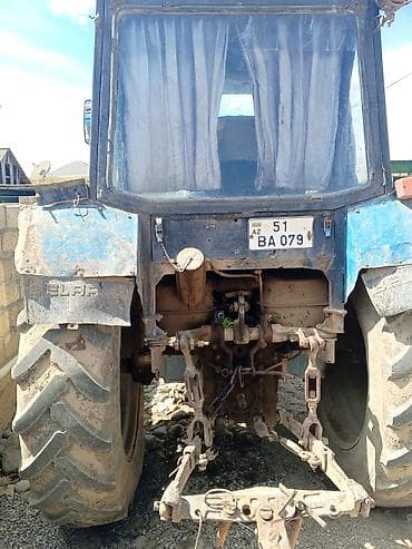 ford transit muherrik: Mavi rəngli kənd təsərrüfatı traktoru - Kabinli konstruksiya: tam — 3