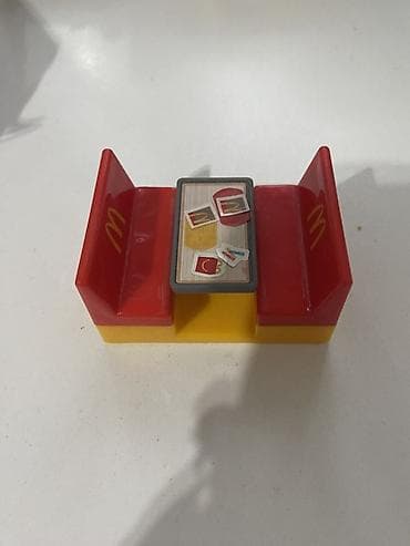 oyuncaq kuxna: McDonald’s Happy Meal oyuncağı – mini kafeterya oturacaq dəsti - — 2