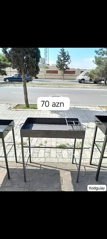 Kabab malları: Metall manqal – ayaqlı, qara rəngdə. Xüsusiyyətlər: - Möhkəm metal — 2