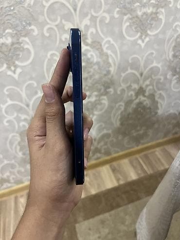 apple iphone se 2022: IPhone 12 — 7