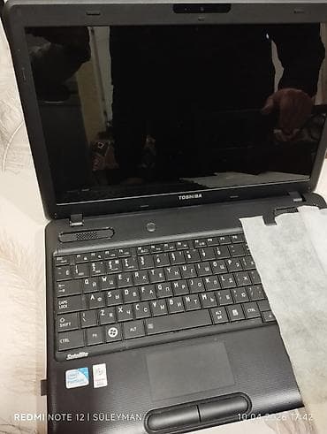 internet sputnik: Toshiba Satellite noutbuk - Ekran: 15.6" (parlaq panel) - Prosessor — 1
