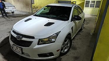 Su nəqliyyatı: Chevrolet Cruze sedan – ağ rəng 306040 km. Xüsusiyyətlər və — 3