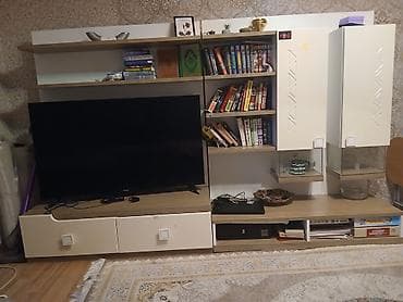 yataxt dəsdi: Qonaq otağı üçün mebel dəsti Tərkib: - Vitrin şkaf: 2 şüşə qapılı, 3 — 3