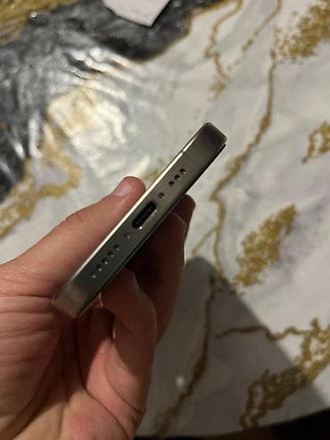 xacmaz iphone: IPhone 15 Pro, 128 GB, Natural Titanium, Simsiz şarj, Face ID — 5