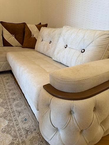 parcalar: Künc divan, Parça — 2
