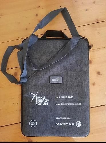 notbuk cantasi: Noutbuk çantaları, hər biri təzə kimi yaxşı vəziyyətdə. 1 və 2-ci — 4