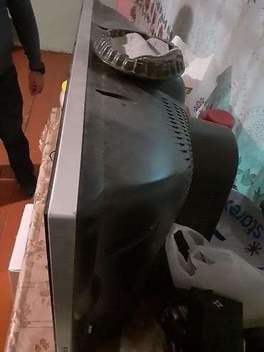 квартира в аренду в баку: LG kineskop televizor - Brend: LG - Ekran tipi: CRT (kineskop) - — 2