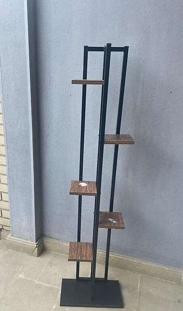 Aksessuar Refi. 35man. Yaxsi veziyyetdedi.Hundurluk 1.50sm.Unvan