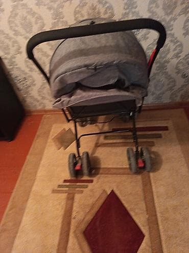 Klassik gəzinti arabası