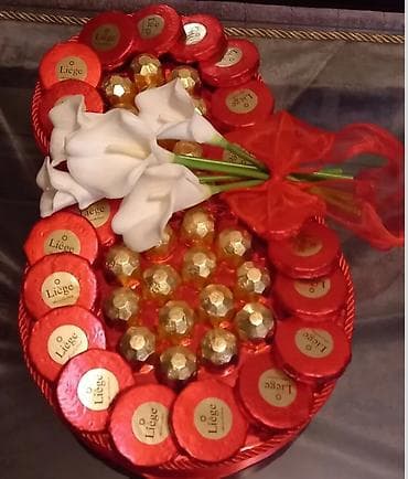 8 marta özel Belçika şokoladlari ilə hazırlanmış hediyyəlik.Sifariş