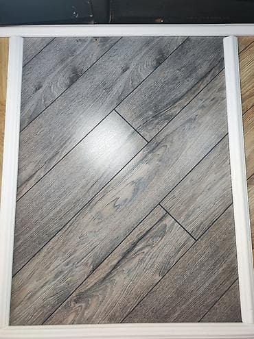 Laminat döşəmə paneli – boz palıd teksturası – Rəng/üslub: soyuq-boz — 1