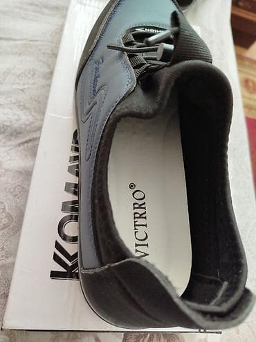 Kişi idman ayaqqabısı – VICTRRO - Rəng: tünd mavi üst hissə, qara