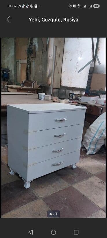 güzgü ilə çekmeceli sinə: Yeni, Güzgüsüz, Azərbaycan — 12